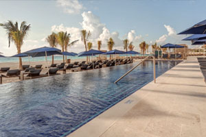 Royalton CHIC Suites Cancun Resort & Spa